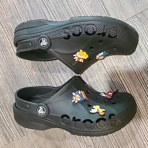 CROCS with Super Mario's Jibblets Size 1-3 - Picture 4 of 6